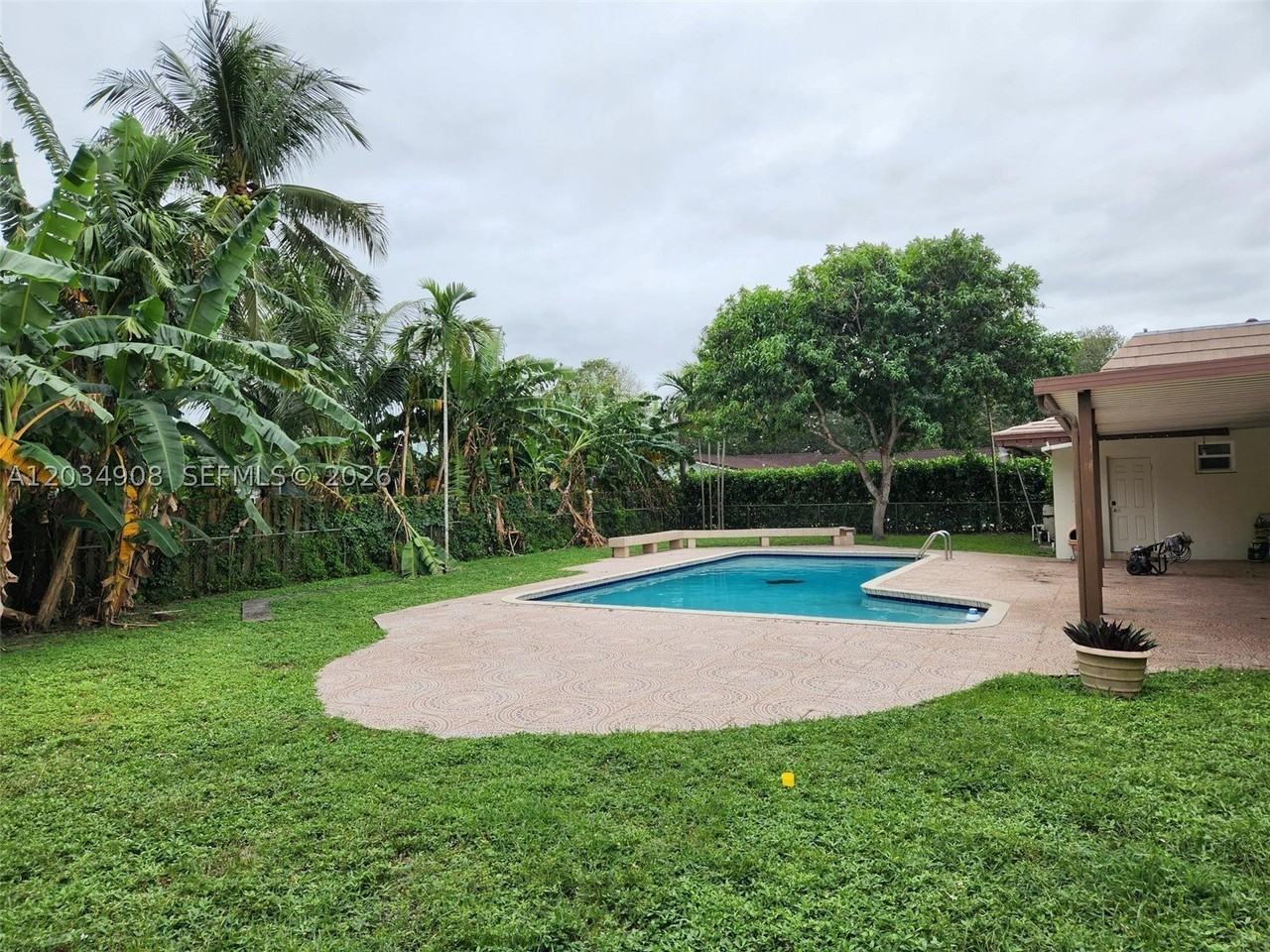 5860 Sw 8th St - Photo 4 of 7