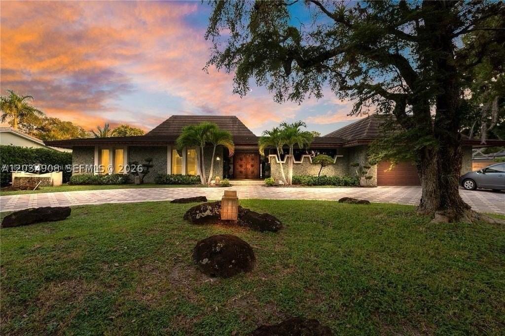 5860 Sw 8th St - Photo 5 of 7