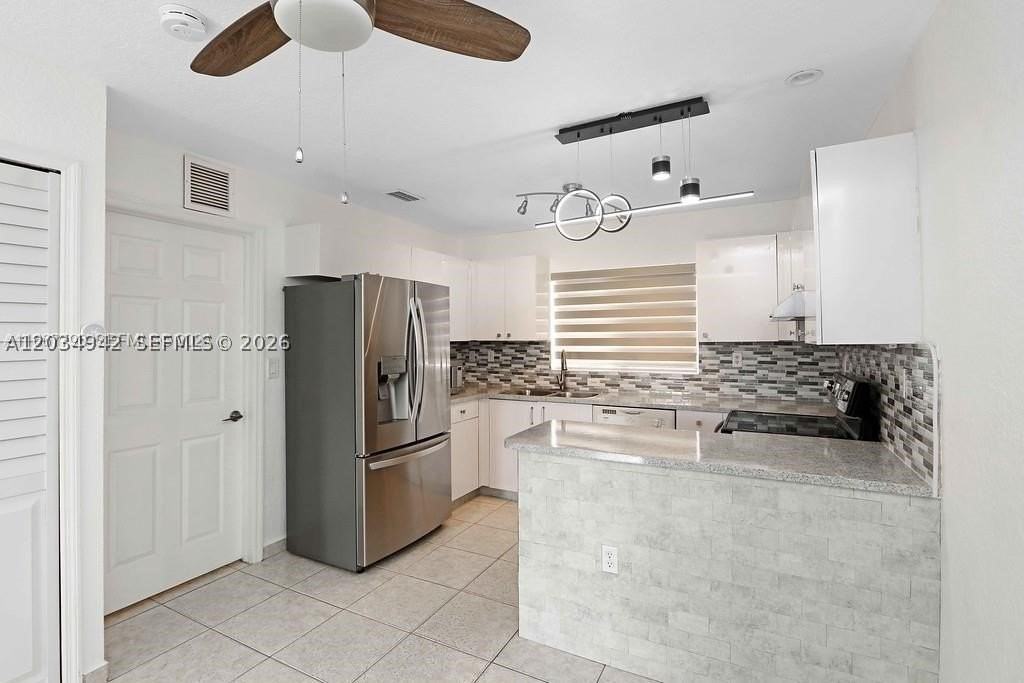 242 E 3rd St #205 - Photo 6 of 20