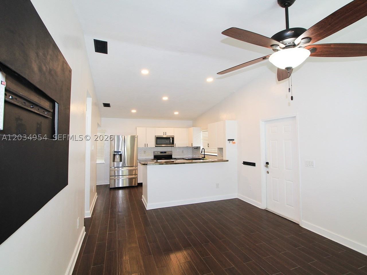 14740 Sw 108th Ter #0 - Photo 3 of 37