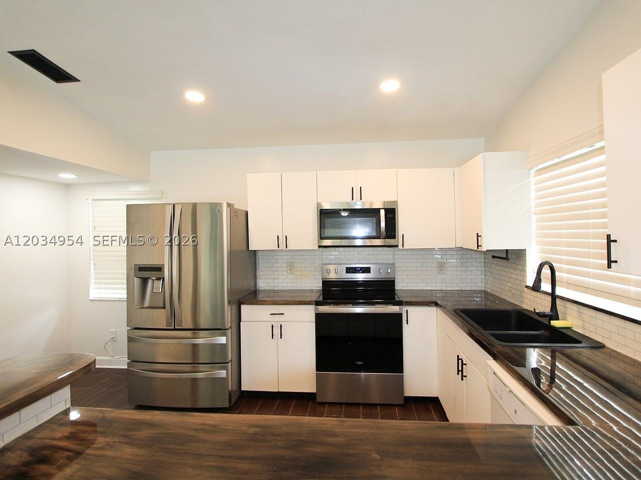 14740 Sw 108th Ter #0 - Photo 5 of 37