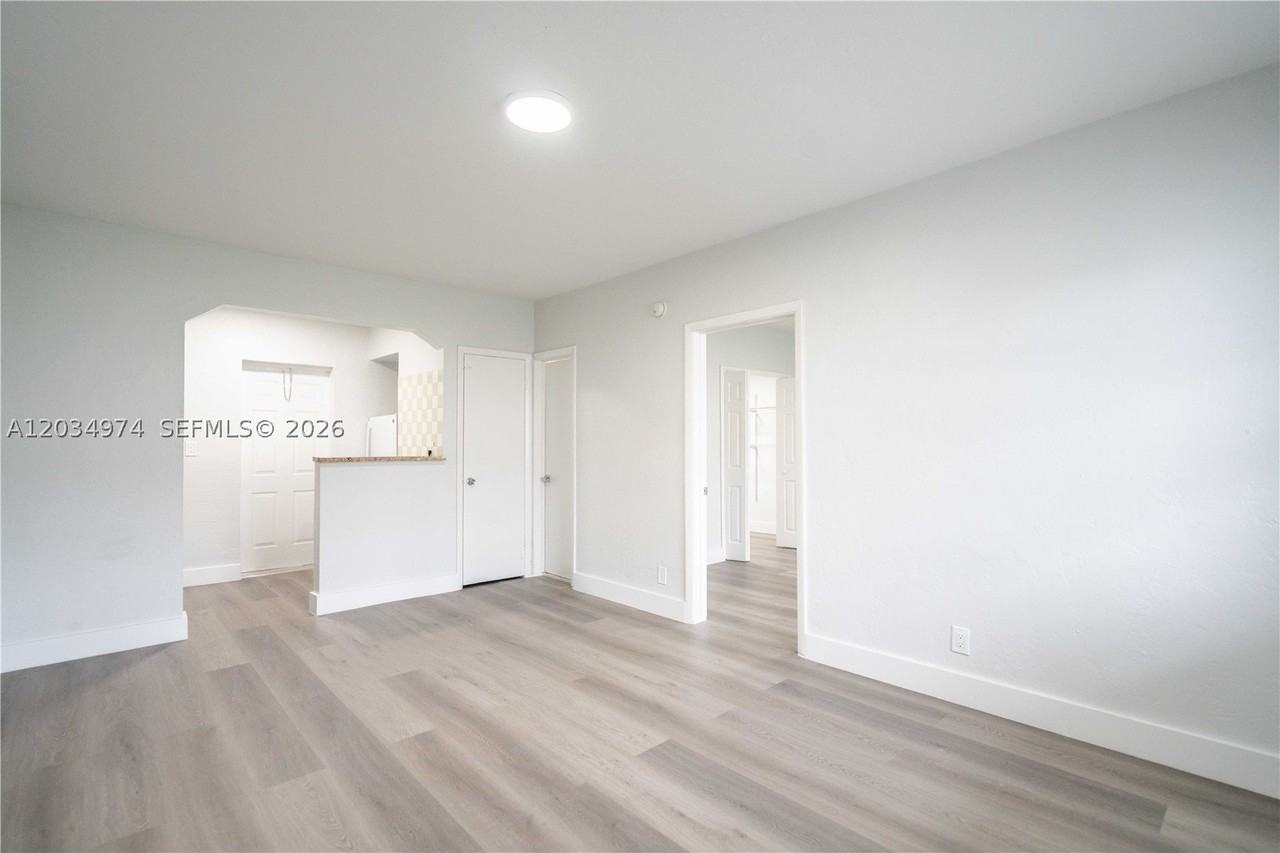 1208 71st St #3 - Photo 5 of 16