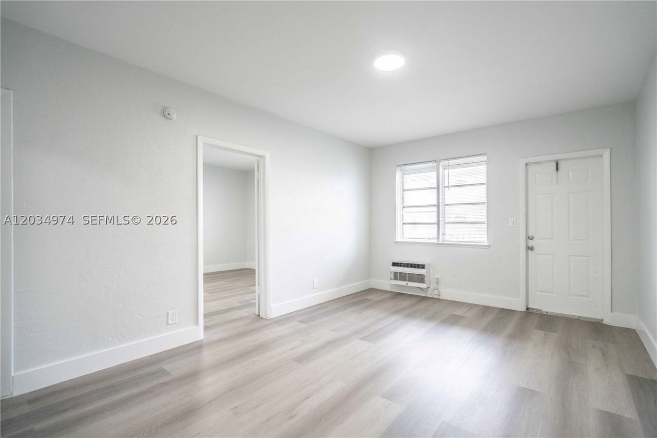 1208 71st St #3 - Photo 7 of 16