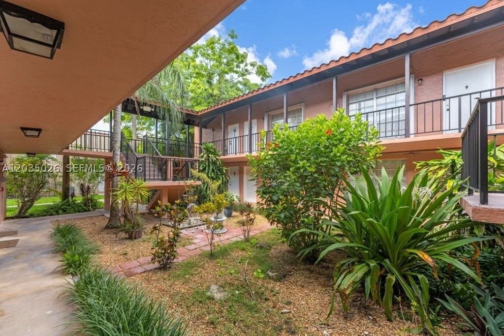 10832 N Kendall Dr #U1 - Photo 2 of 27