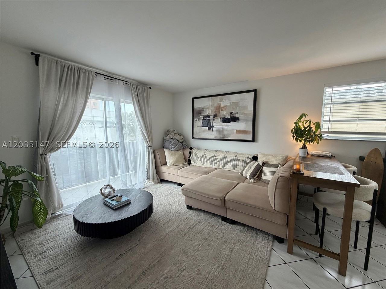 821 Euclid Ave #304