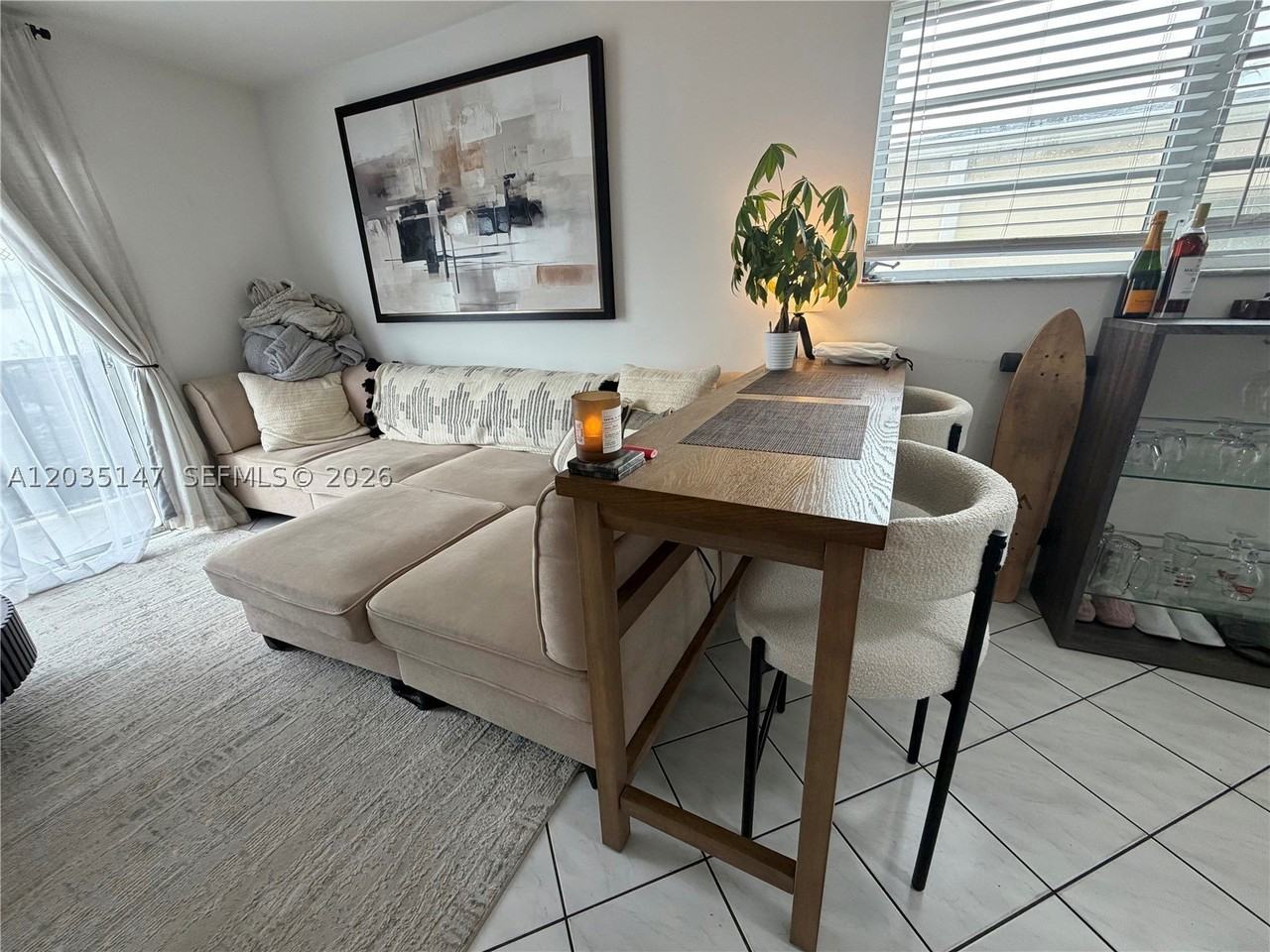 821 Euclid Ave #304 - Photo 5 of 24