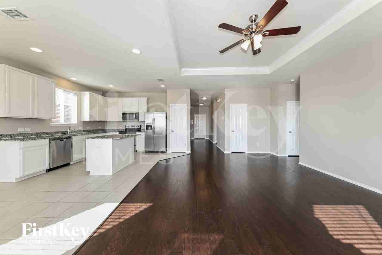 2023 Avondown Rd - Photo 2 of 15