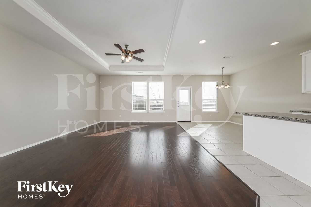 2023 Avondown Rd - Photo 3 of 15