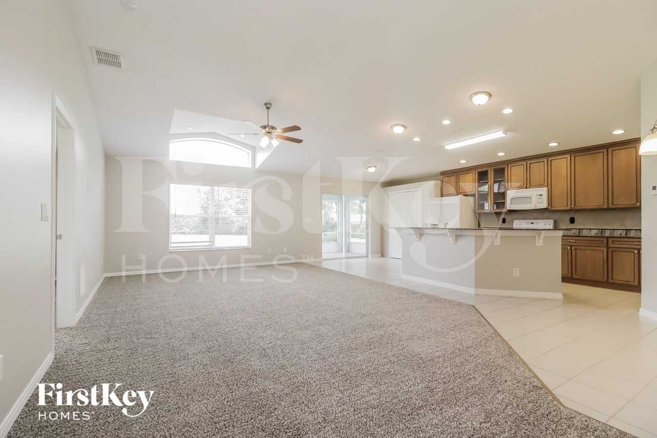 211 Oak Branch Dr - Photo 3 of 16
