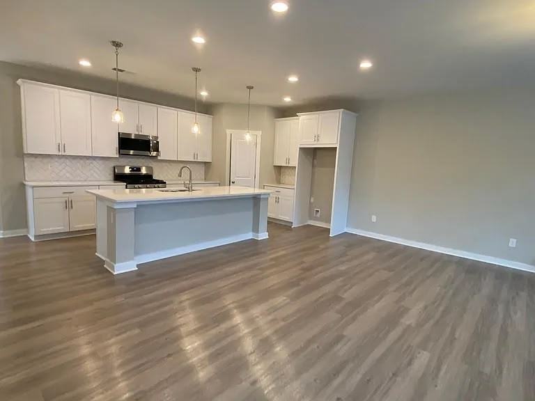 512 Main St #1 - Photo 6 of 22