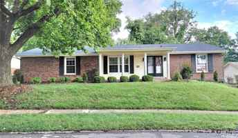 featured image of 874 Hollyridge Dr