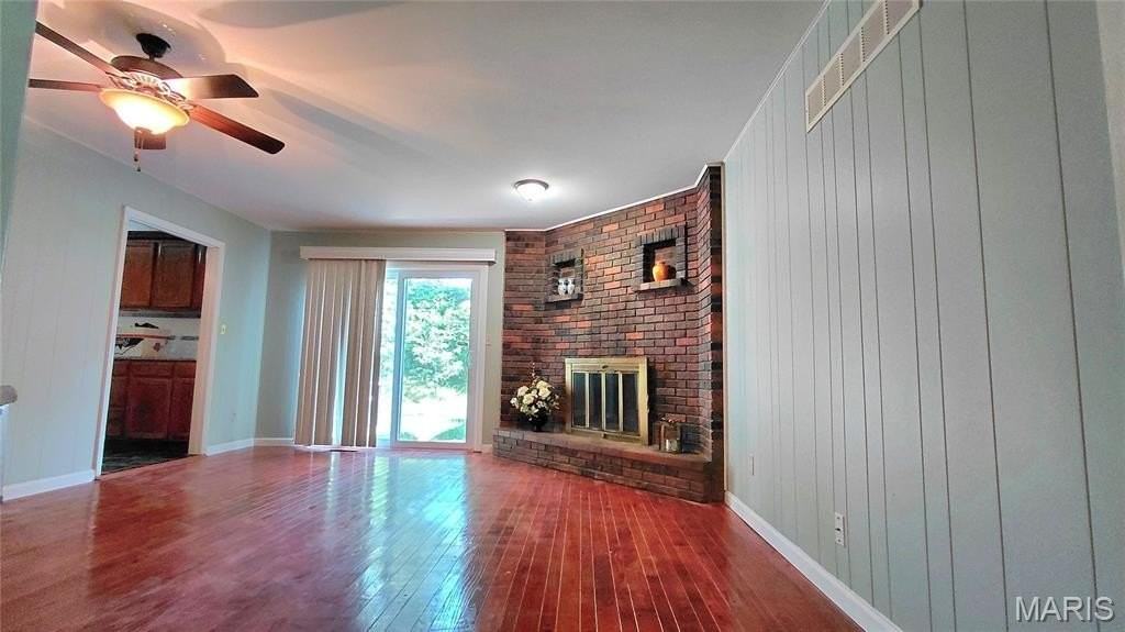 874 Hollyridge Dr - Photo 6 of 28