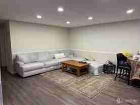 911 Yorkshire Dr - Photo 1 of 1