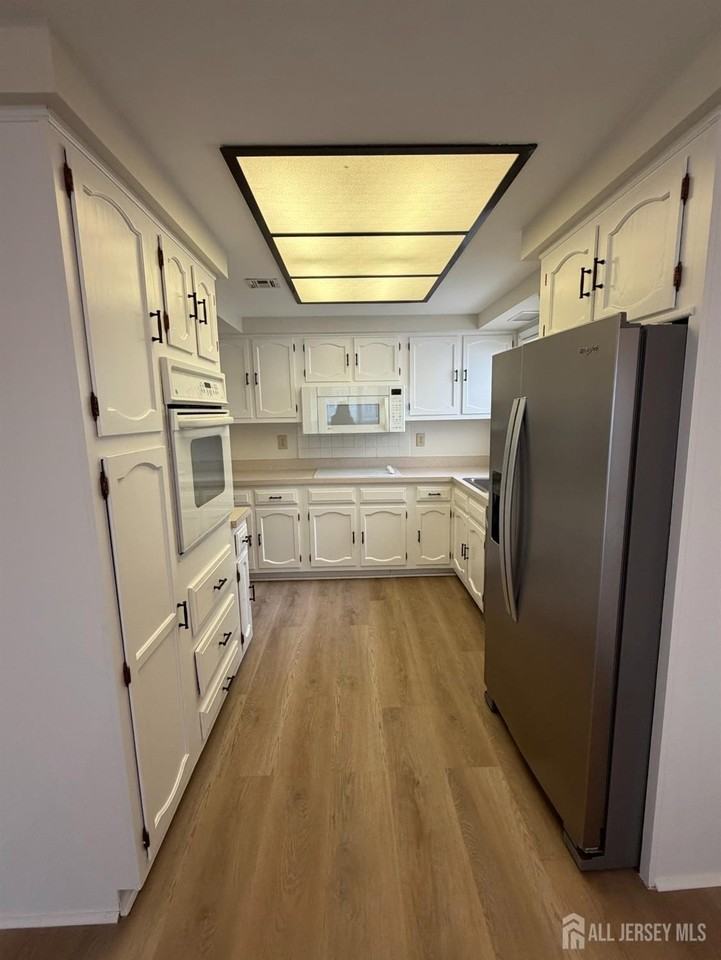 493-B Somerset Ln - Photo 3 of 23