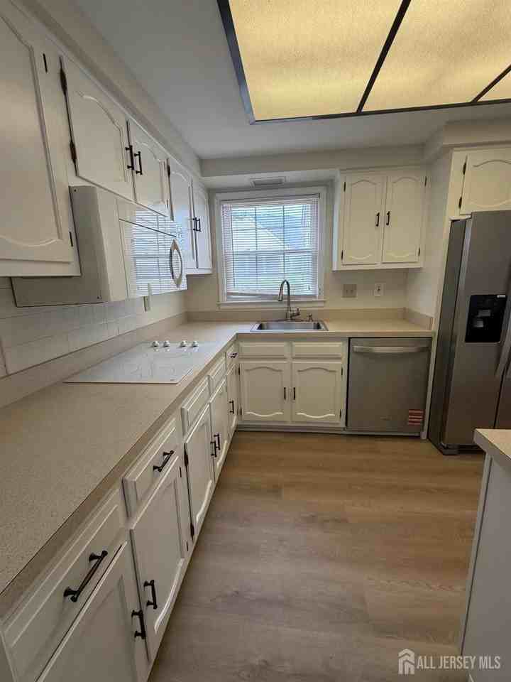 493-B Somerset Ln - Photo 4 of 23