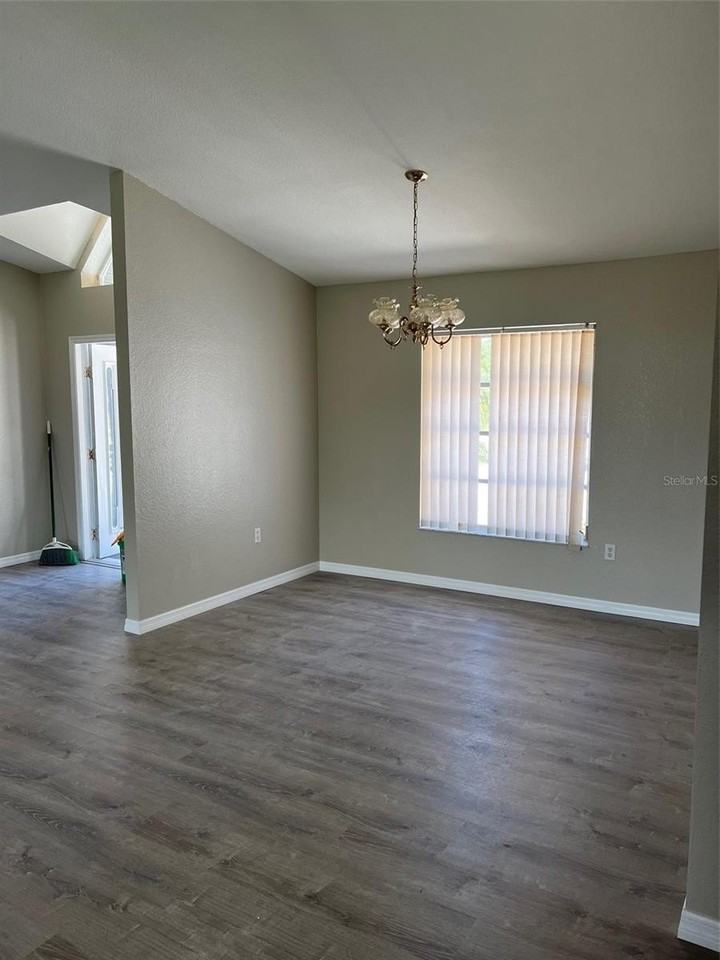 1330 Abalom St - Photo 6 of 19