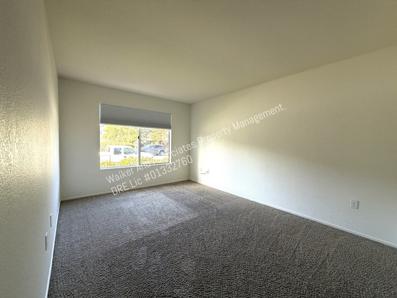 170 Goodwin Rd #1 - Photo 6 of 10