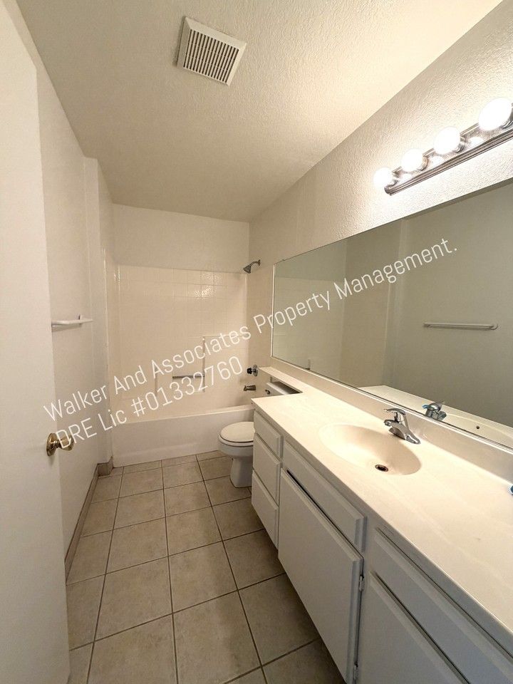 170 Goodwin Rd #1 - Photo 7 of 10