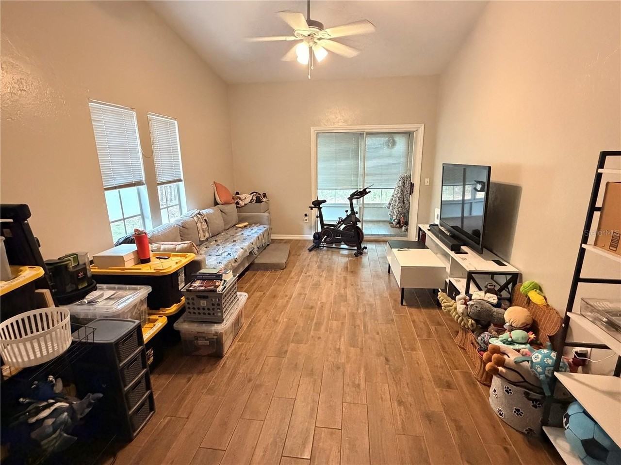 439 Nw 50th Blvd - Photo 3 of 14