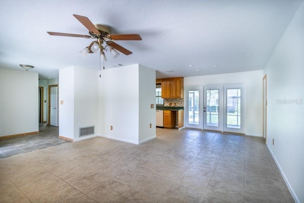 3426 Nw 40th St - Photo 5 of 50