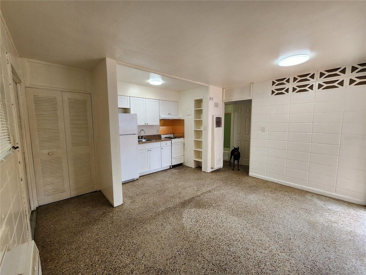 1933 Nw 4th Ave #D - Photo 4 of 16