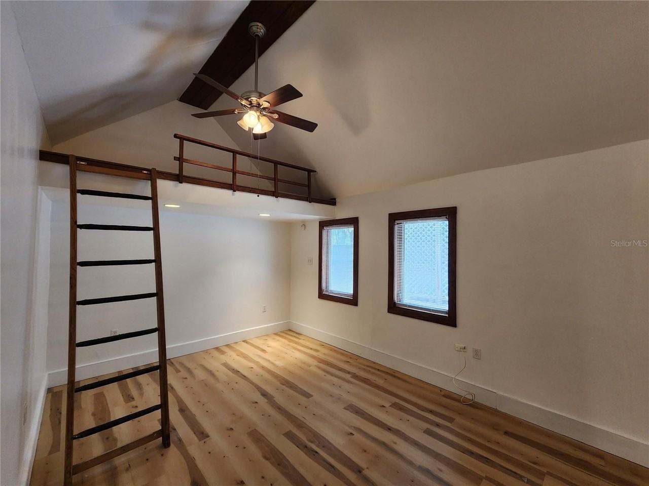 120 Se 7th St #5 - Photo 6 of 26