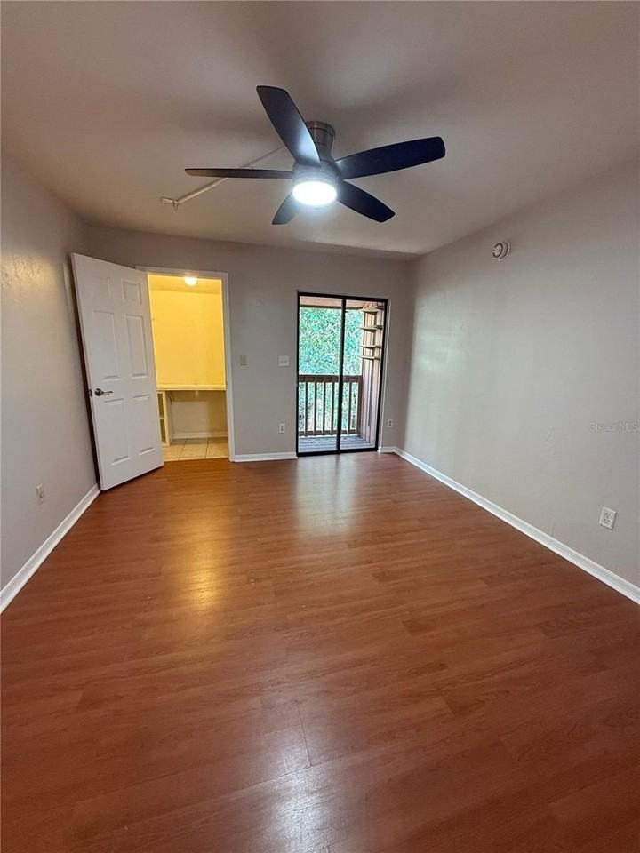 1515 Nw 29th Rd #D2 - Photo 4 of 23