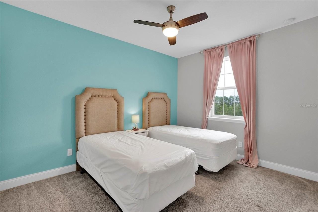 486 Captiva Dr - Photo 7 of 11