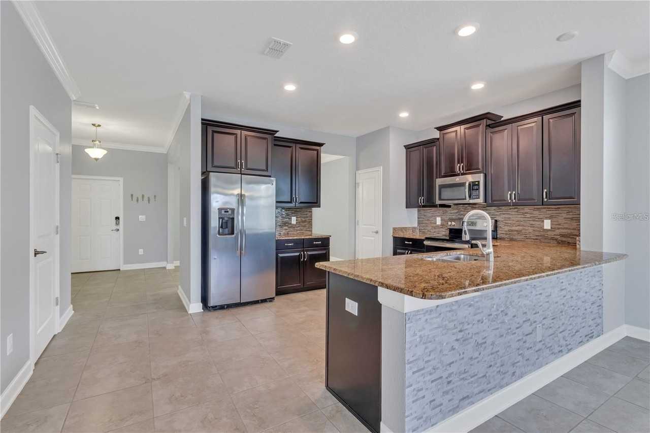 9892 Pecan Hickory Way - Photo 7 of 36