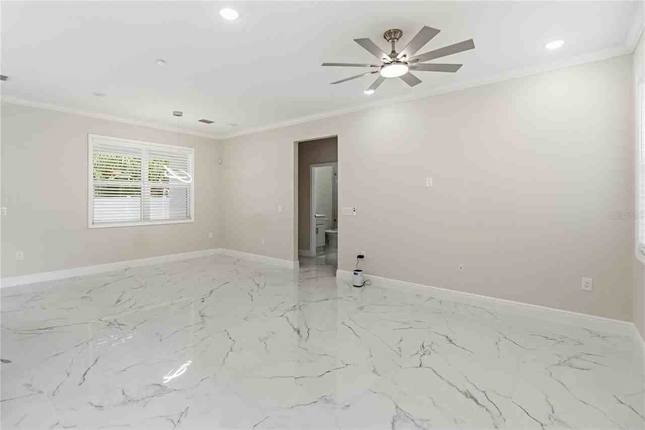 2006 Williams Ave - Photo 6 of 31