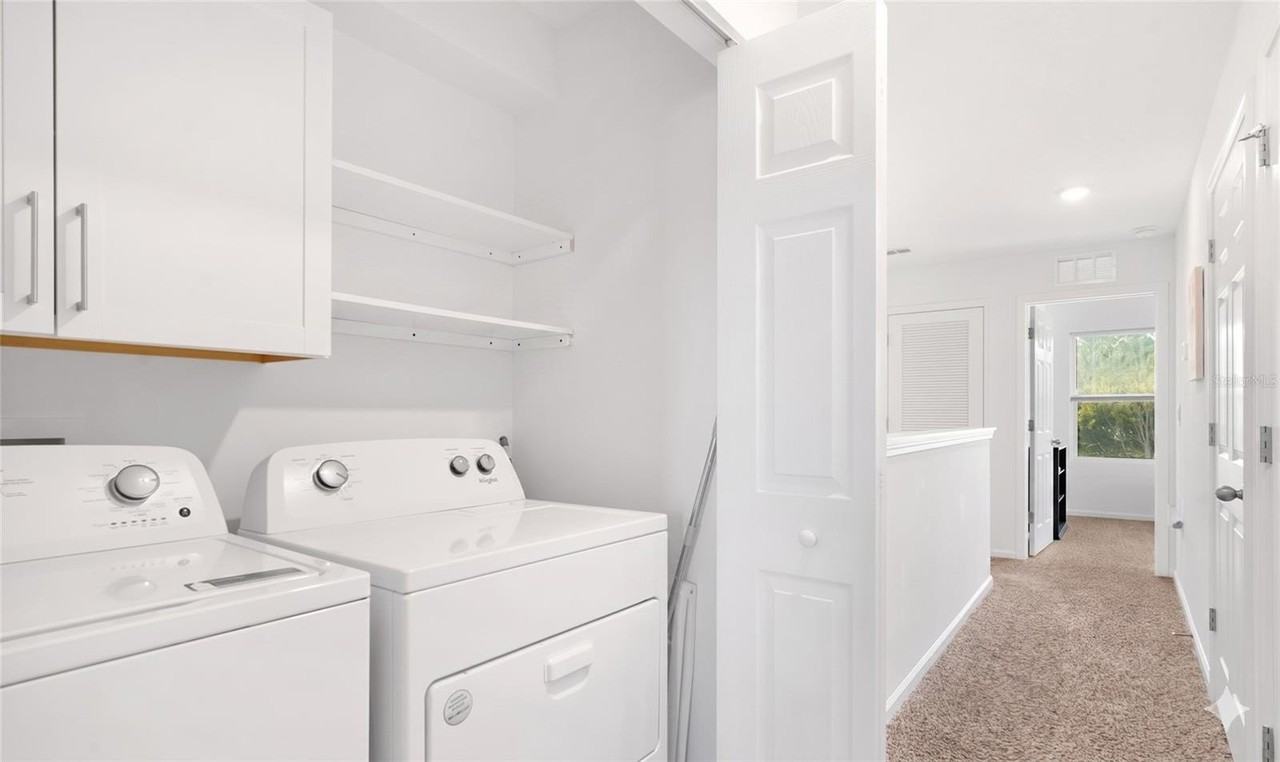 57 Elmhurst Ln - Photo 4 of 8