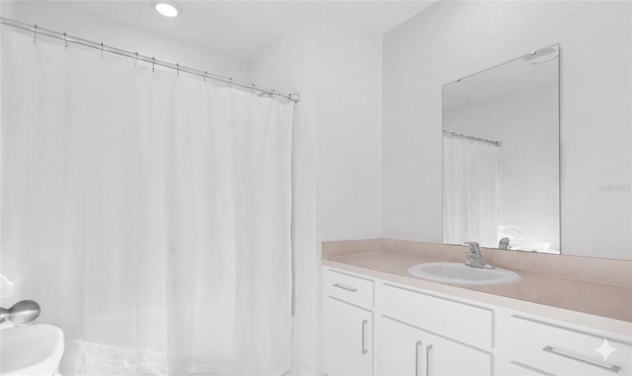 57 Elmhurst Ln - Photo 6 of 8