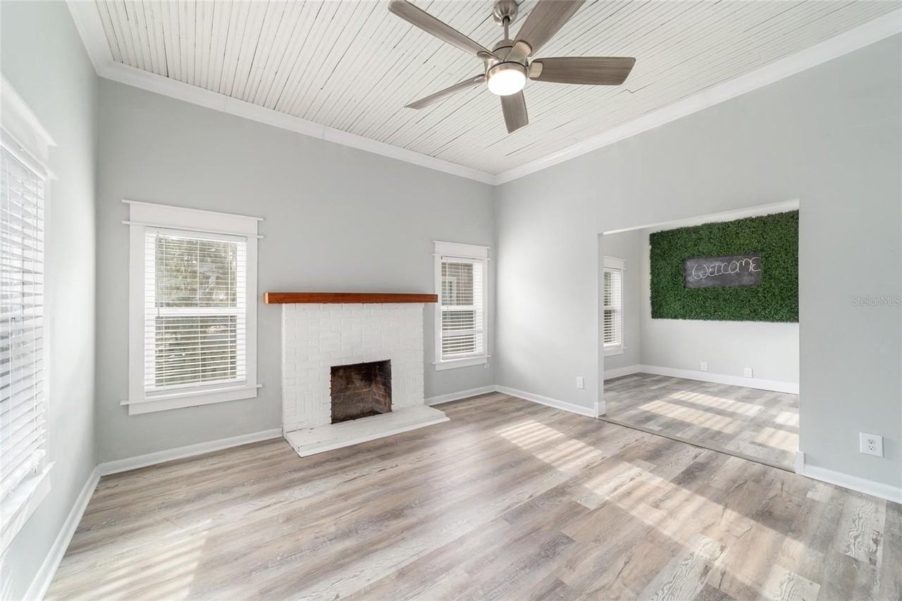 20837 Walnut St - Photo 6 of 39
