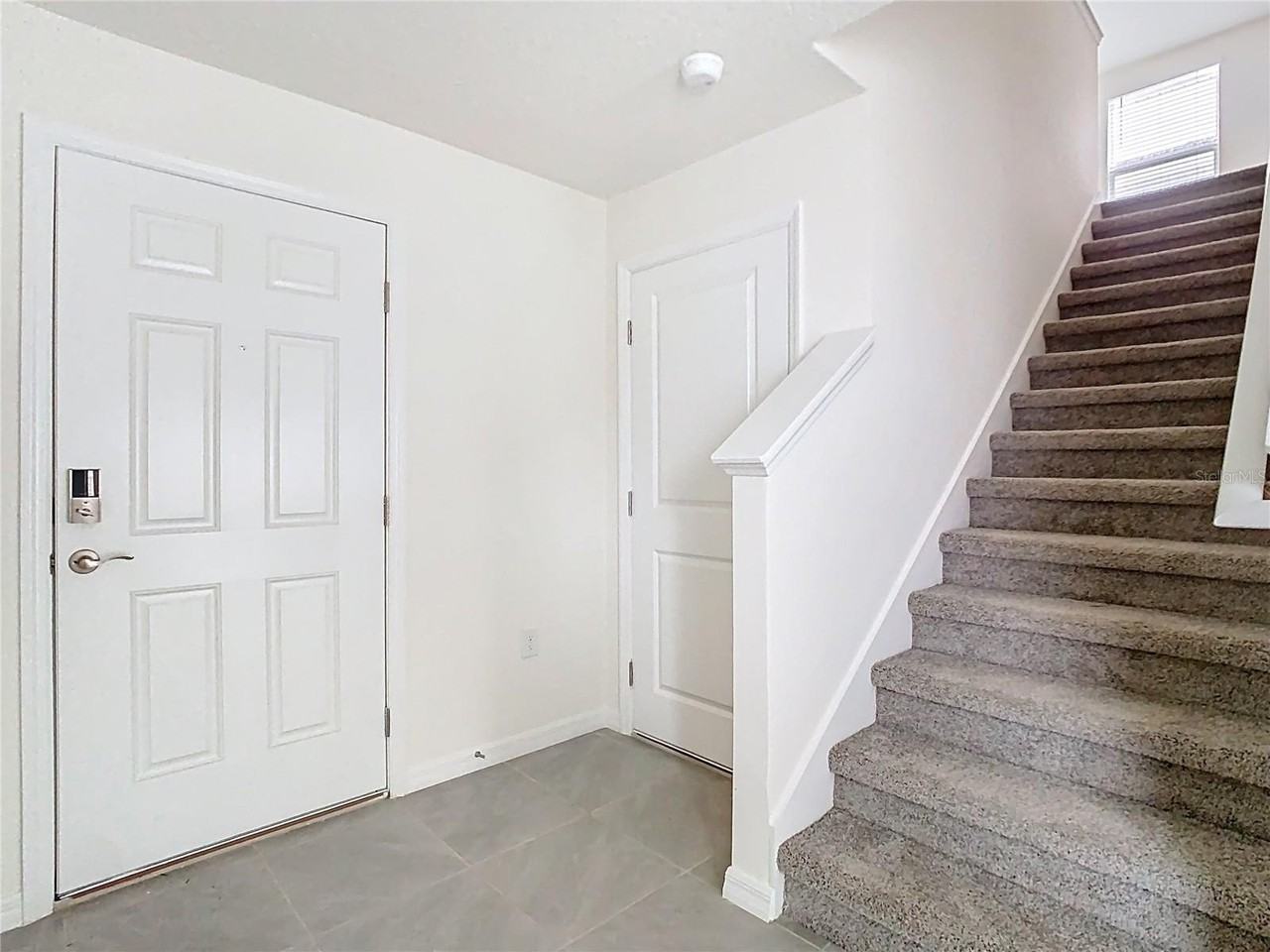 31017 Silver Stage Dr - Photo 4 of 50