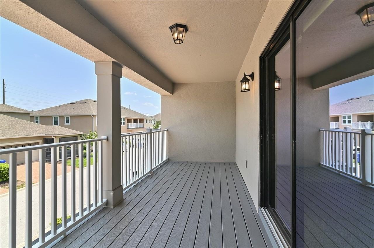2913 Windmill Dr - Photo 3 of 27