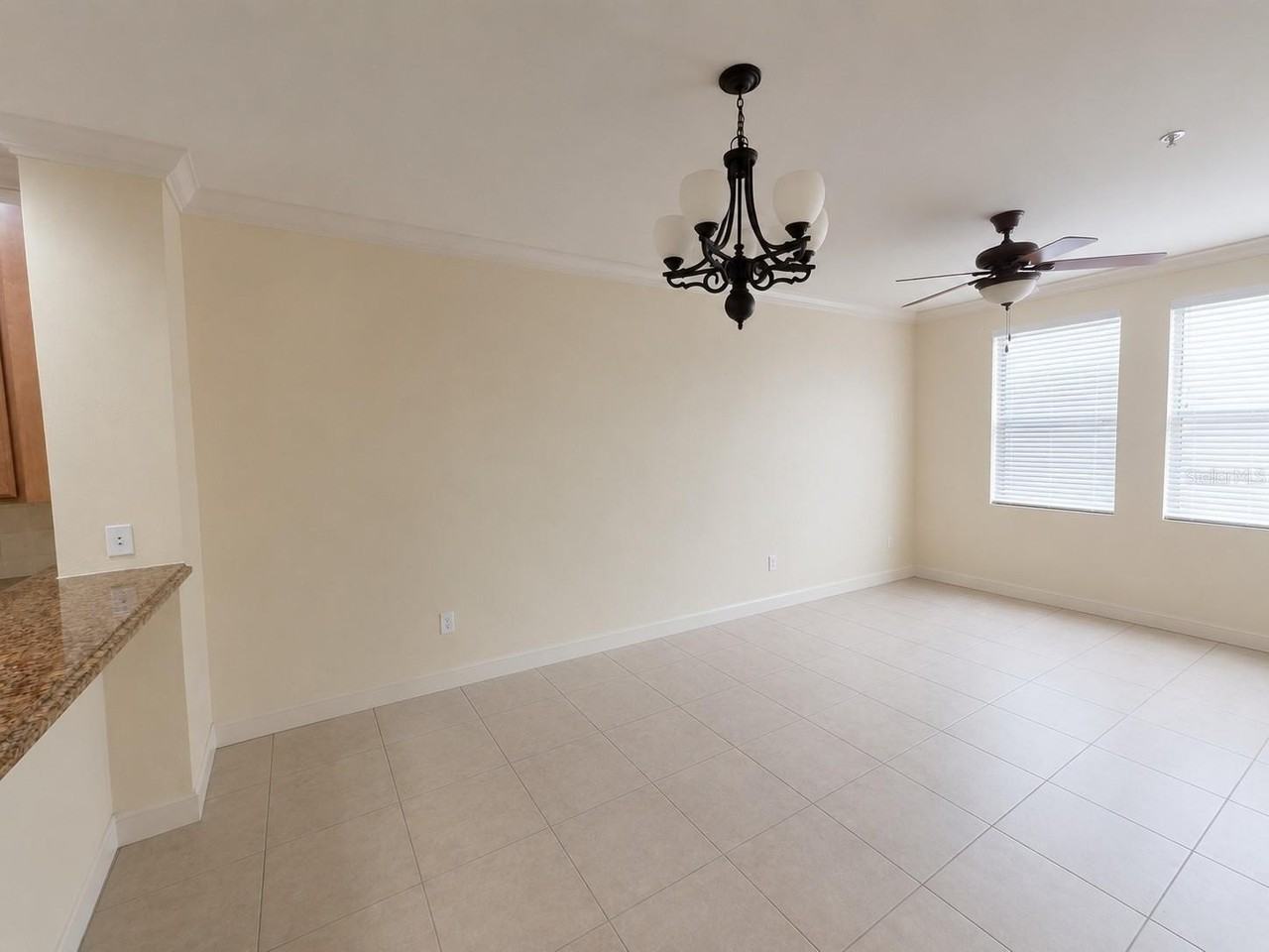 3008 Bella Vista Dr - Photo 4 of 7