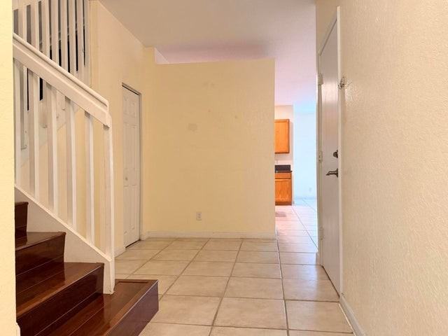 2789 South Evergreen Circle - Photo 3 of 8
