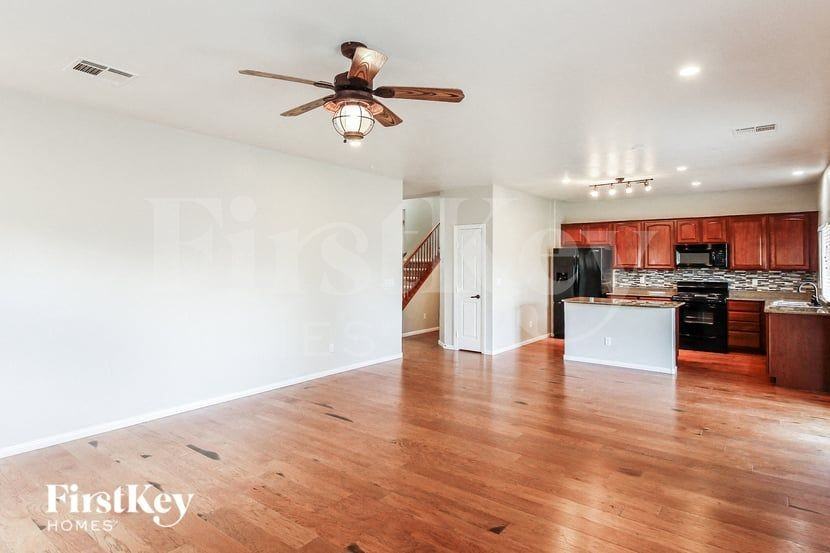 3404 Catherine Mermet Ave - Photo 5 of 15