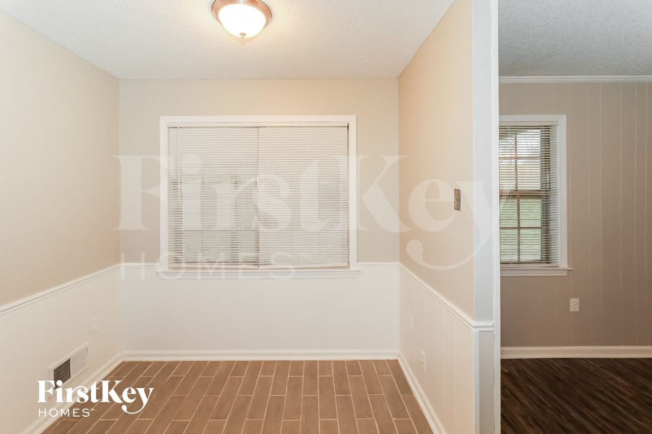 6901 Aspenhill Dr - Photo 4 of 15