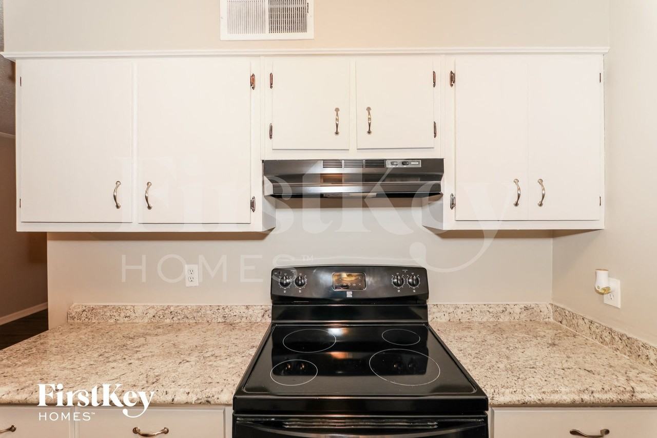 6901 Aspenhill Dr - Photo 6 of 15