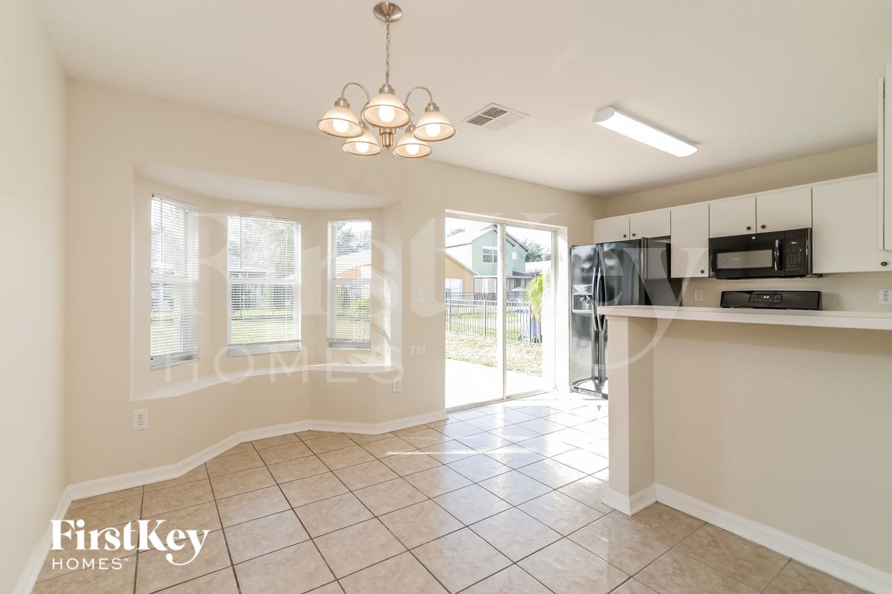 6173 Skylarkcrest Dr - Photo 5 of 16