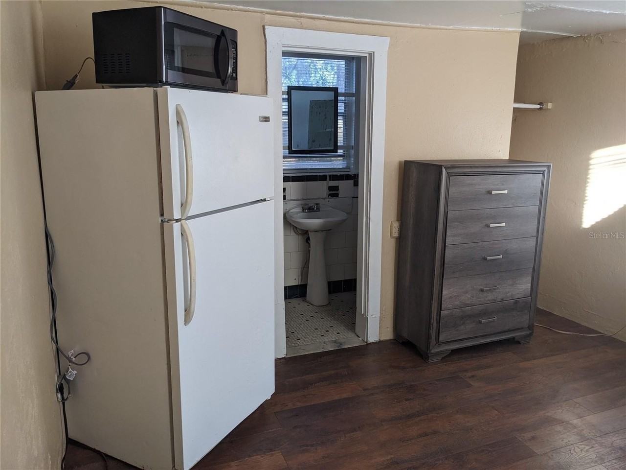11804 E 92 HIGHWAY - Photo 2 of 4