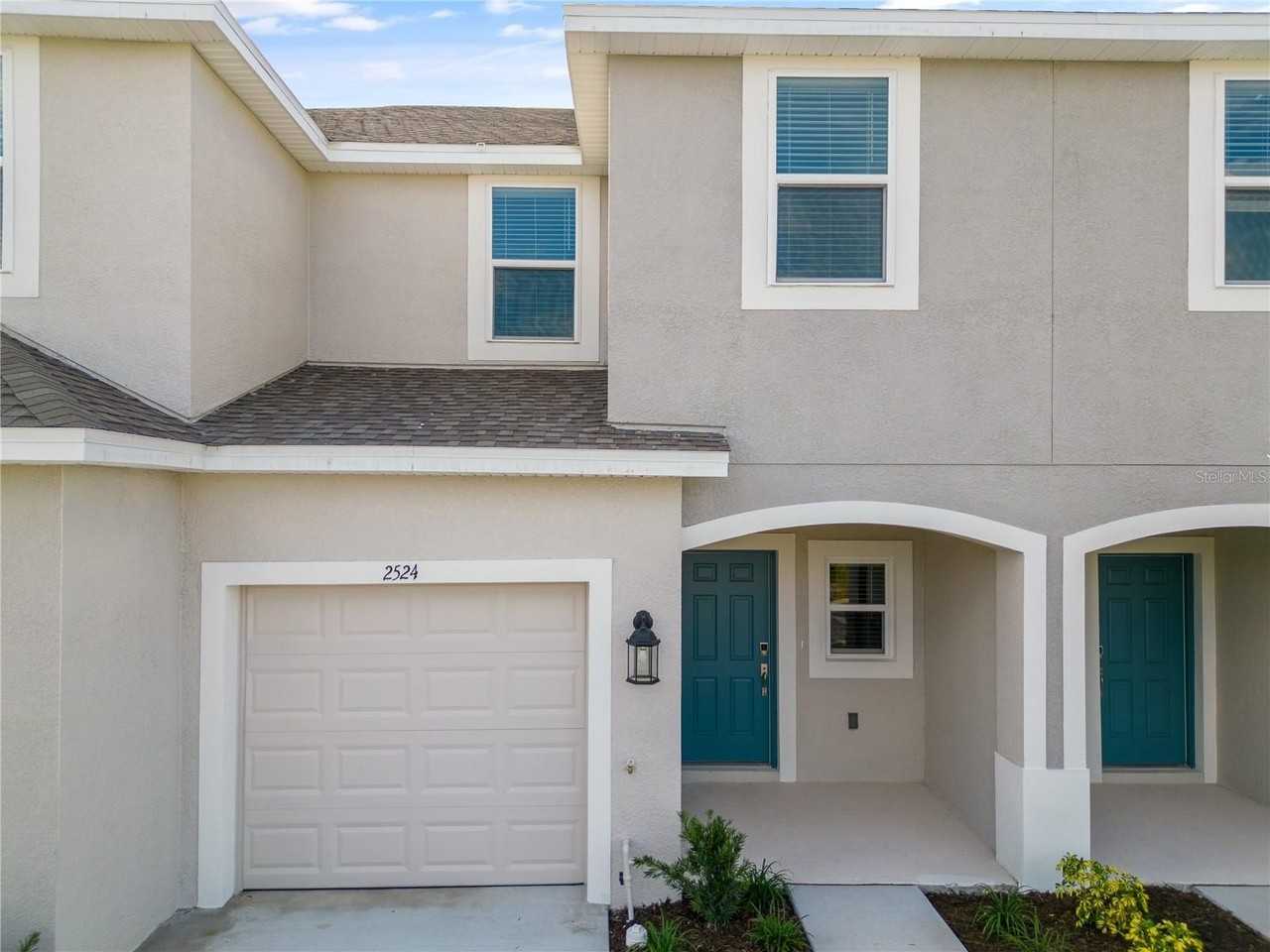 2415 Paravane Way - Photo 2 of 37