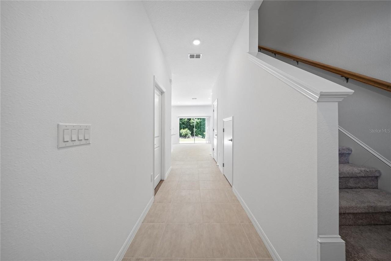 2085 Hallier Cv - Photo 4 of 24