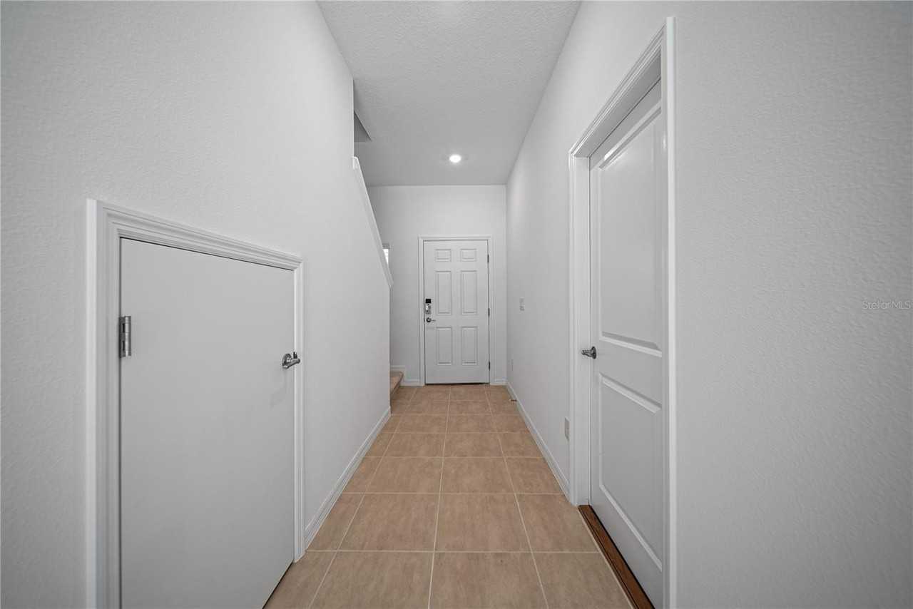 2085 Hallier Cv - Photo 5 of 24