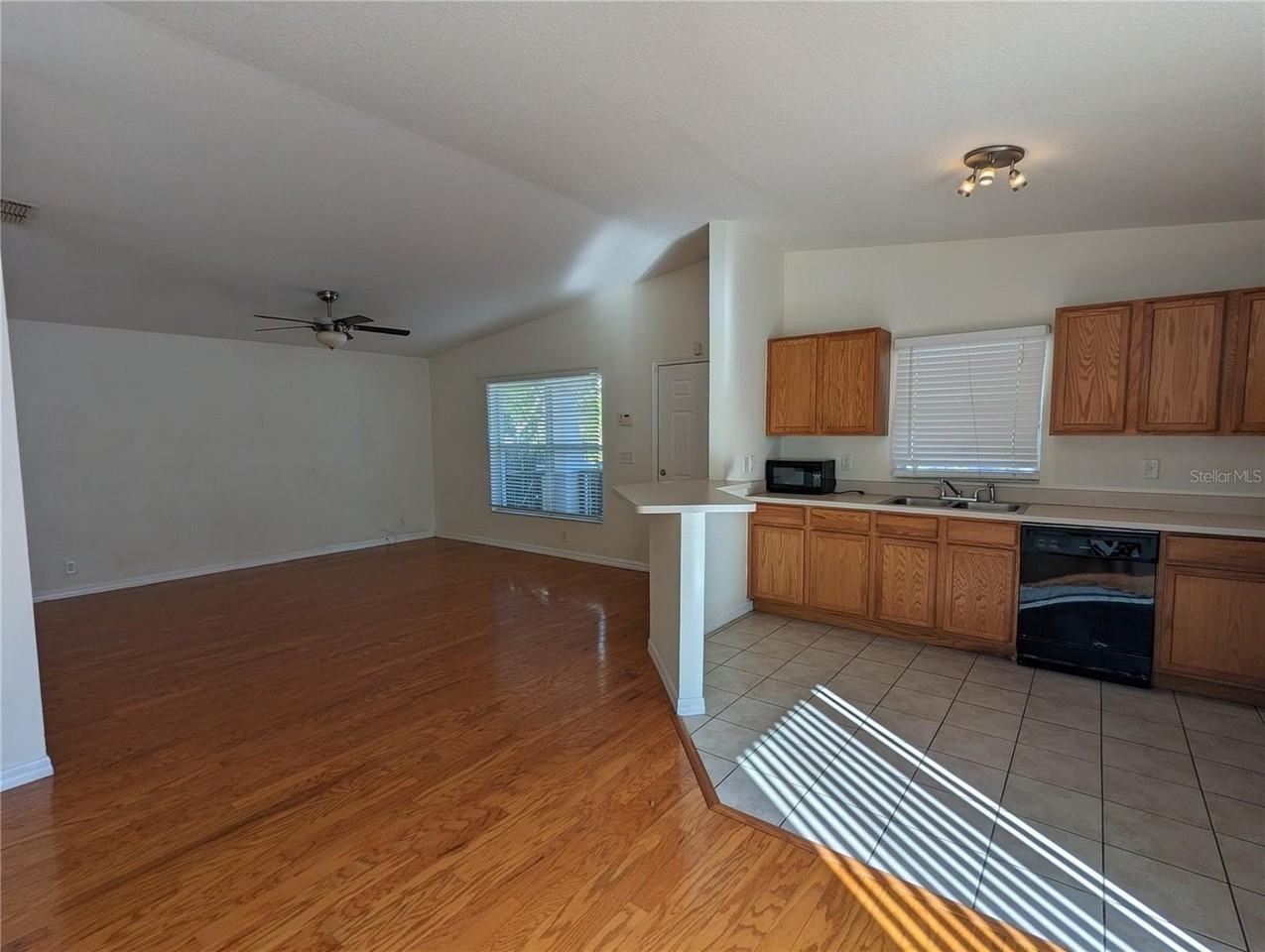 608 9th Ave N - Photo 5 of 18