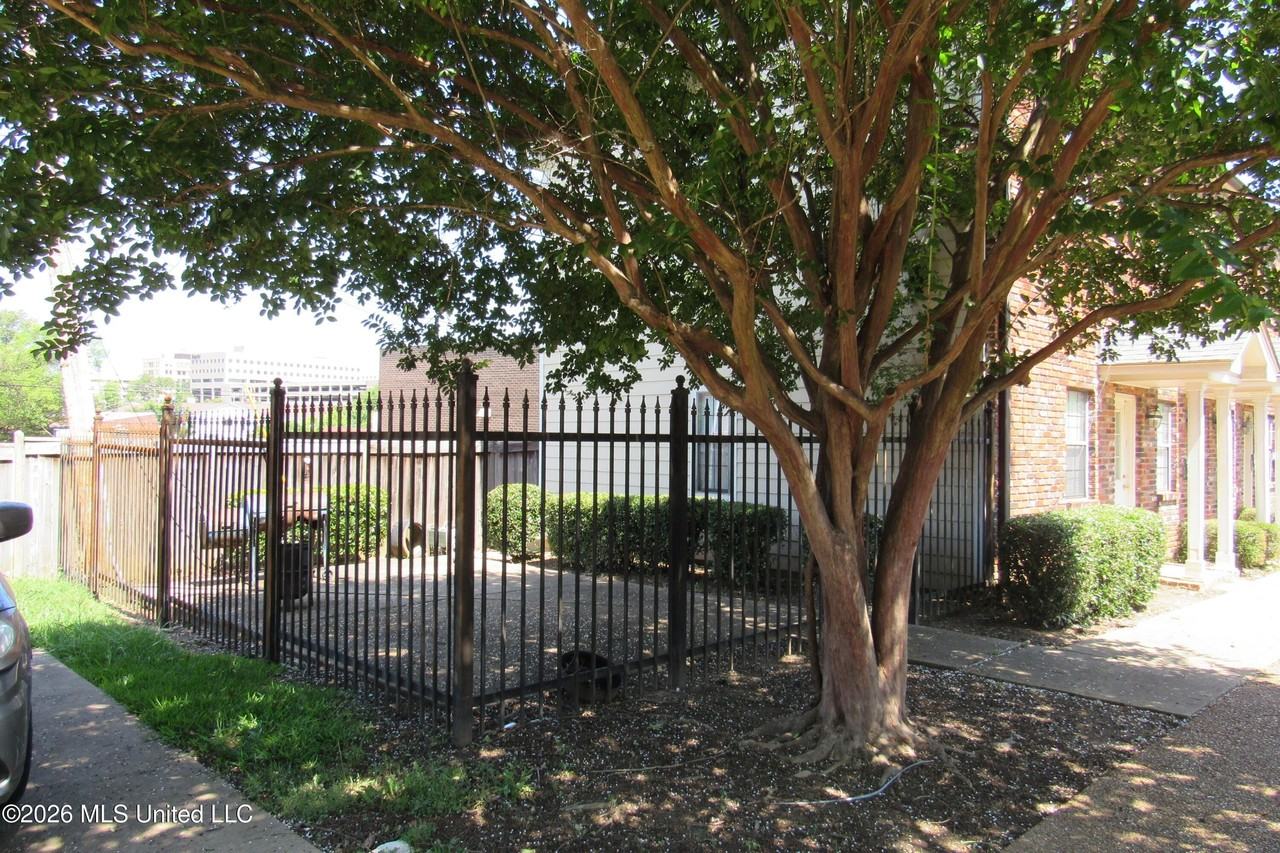 931 E Fortification St - Photo 7 of 25
