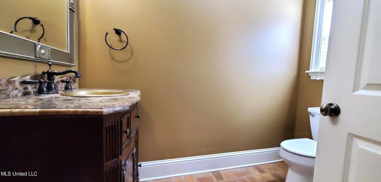 2521 Promenade Blvd - Photo 7 of 23