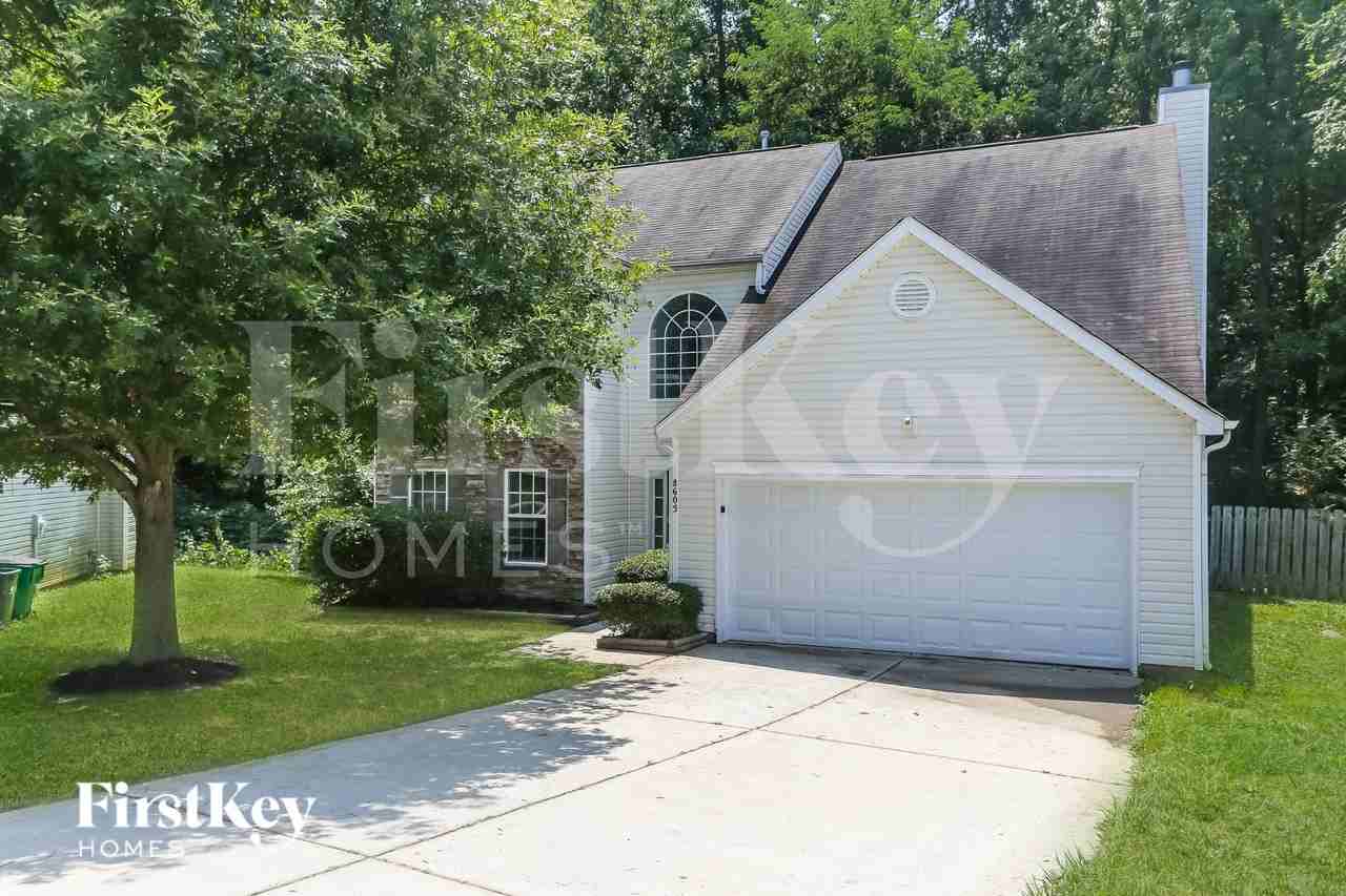 8605 Royal Bluff Dr - Photo 3 of 16