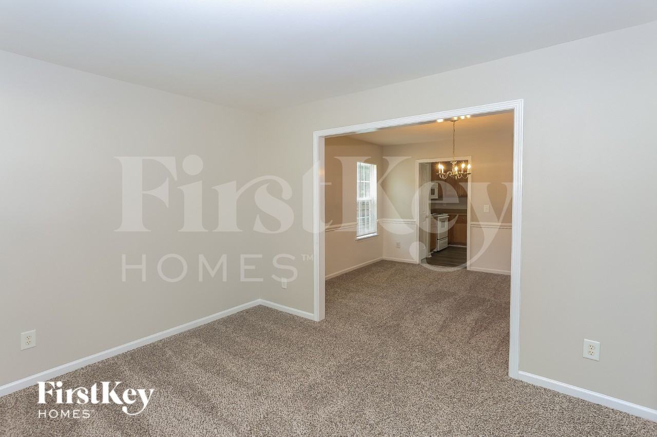 8605 Royal Bluff Dr - Photo 6 of 16
